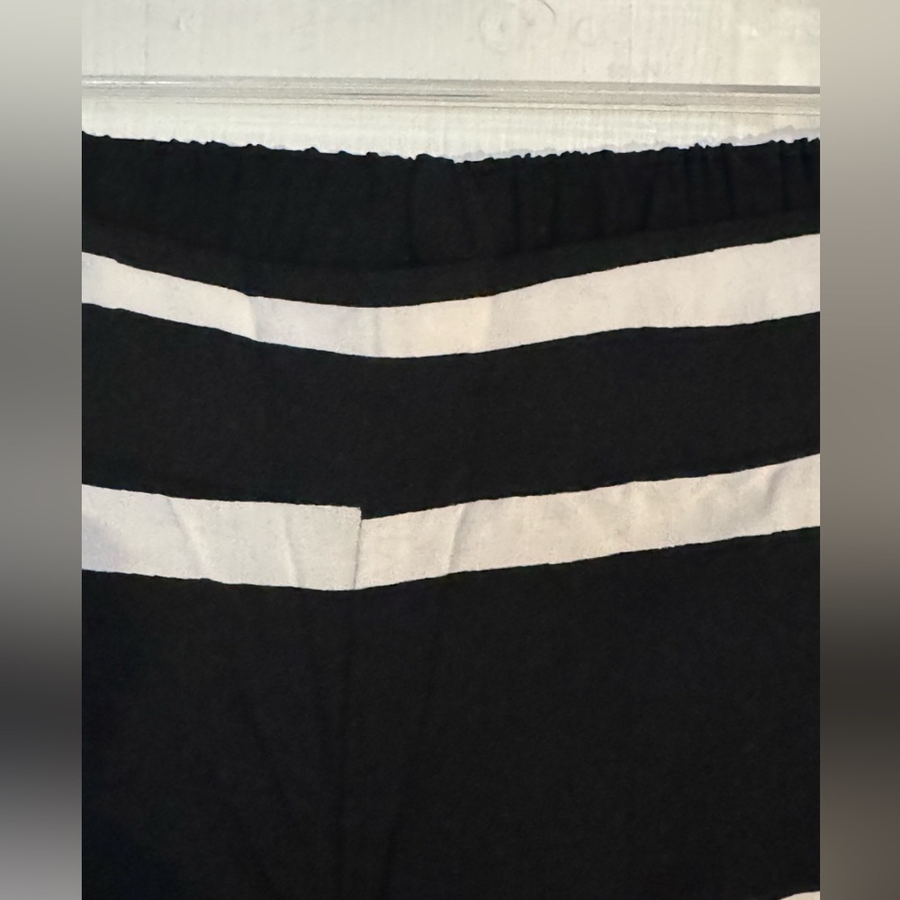 NEW! Marimekko Black & White Striped
Palazzo Pants, Wide Legs Size XS - Picture 6 of 12